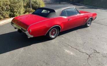 Unknown-Cutlass-1968-Red-12