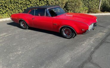 Unknown-Cutlass-1968-Red