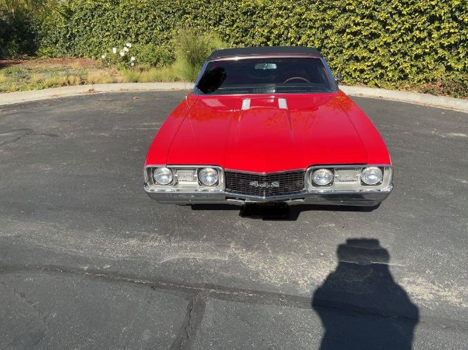Unknown-Cutlass-1968-Red-4