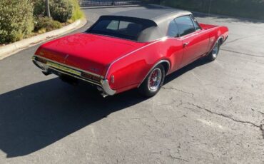 Unknown-Cutlass-1968-Red-6