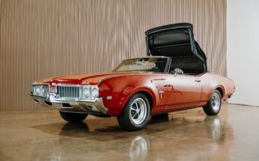 Unknown-Cutlass-1969-10