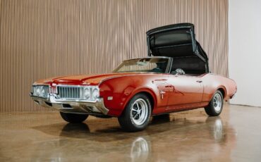 Unknown-Cutlass-1969-2