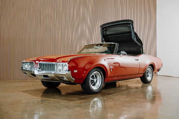 Unknown-Cutlass-1969-2