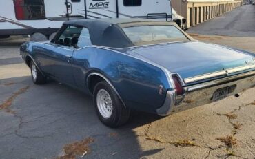 Unknown-Cutlass-1969-Blue-10