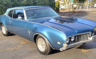 Unknown-Cutlass-1969-Blue-13