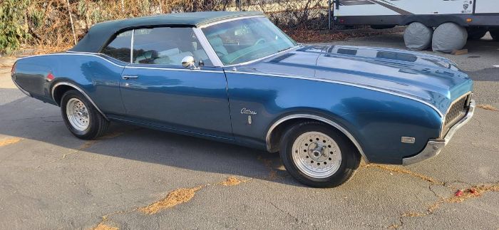 Unknown-Cutlass-1969-Blue-16