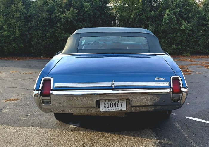 Unknown-Cutlass-1969-Blue-9