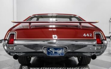 Unknown-Cutlass-1969-Burgundy-Metallic-Cream-13