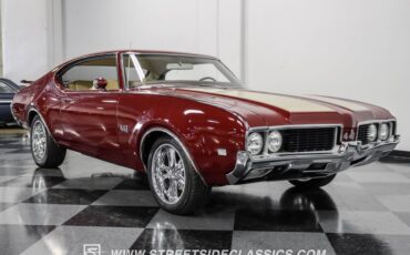 Unknown-Cutlass-1969-Burgundy-Metallic-Cream-18