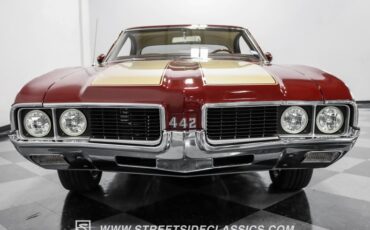 Unknown-Cutlass-1969-Burgundy-Metallic-Cream-20