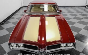 Unknown-Cutlass-1969-Burgundy-Metallic-Cream-21