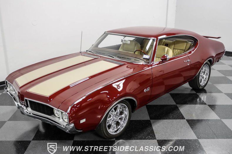 Unknown-Cutlass-1969-Burgundy-Metallic-Cream-22
