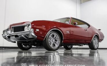 Unknown-Cutlass-1969-Burgundy-Metallic-Cream-25