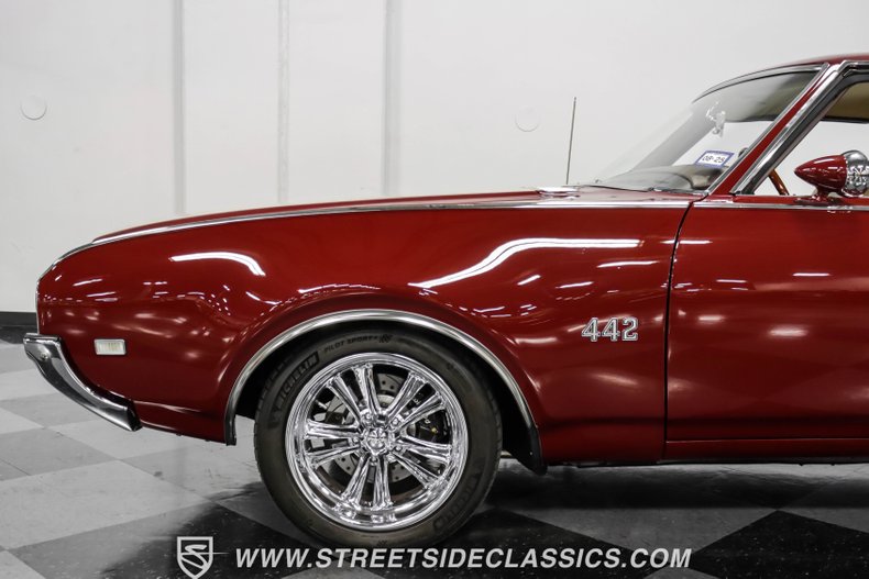 Unknown-Cutlass-1969-Burgundy-Metallic-Cream-27