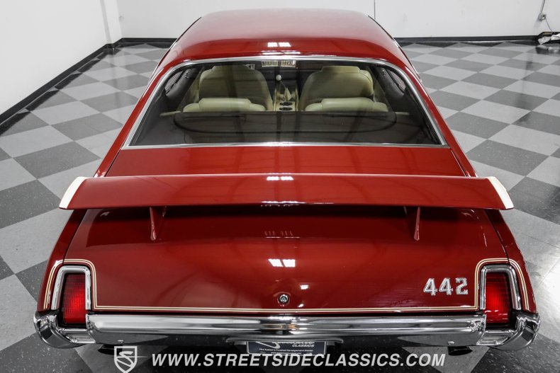 Unknown-Cutlass-1969-Burgundy-Metallic-Cream-29