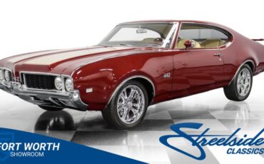 Unknown-Cutlass-1969-Burgundy-Metallic-Cream-3