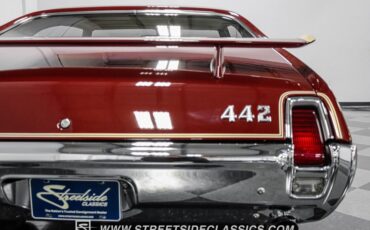 Unknown-Cutlass-1969-Burgundy-Metallic-Cream-30