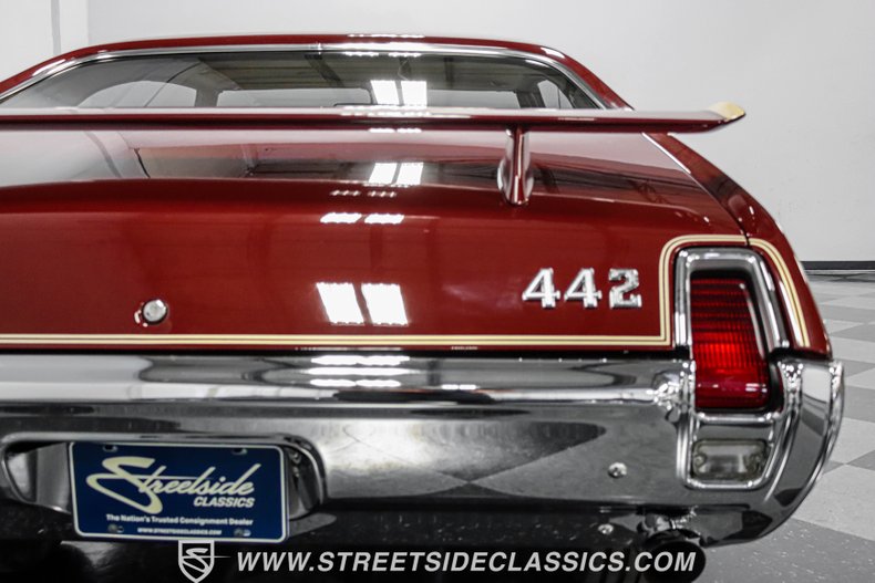 Unknown-Cutlass-1969-Burgundy-Metallic-Cream-30