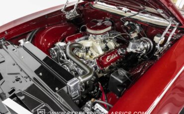 Unknown-Cutlass-1969-Burgundy-Metallic-Cream-35