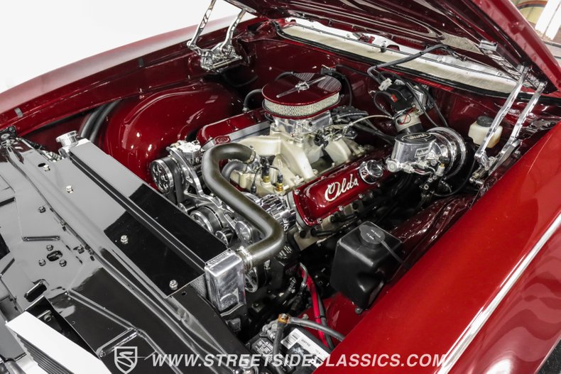 Unknown-Cutlass-1969-Burgundy-Metallic-Cream-35