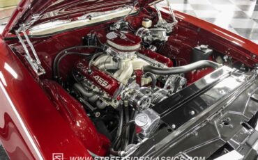 Unknown-Cutlass-1969-Burgundy-Metallic-Cream-37