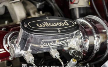 Unknown-Cutlass-1969-Burgundy-Metallic-Cream-40