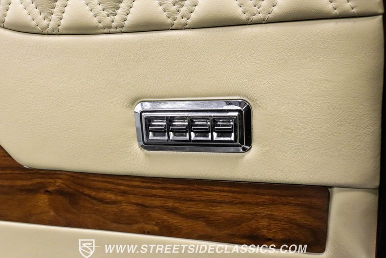 Unknown-Cutlass-1969-Burgundy-Metallic-Cream-49