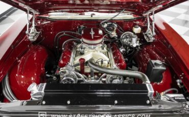 Unknown-Cutlass-1969-Burgundy-Metallic-Cream-6