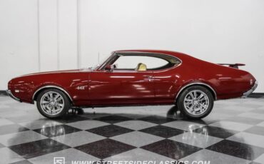 Unknown-Cutlass-1969-Burgundy-Metallic-Cream-9