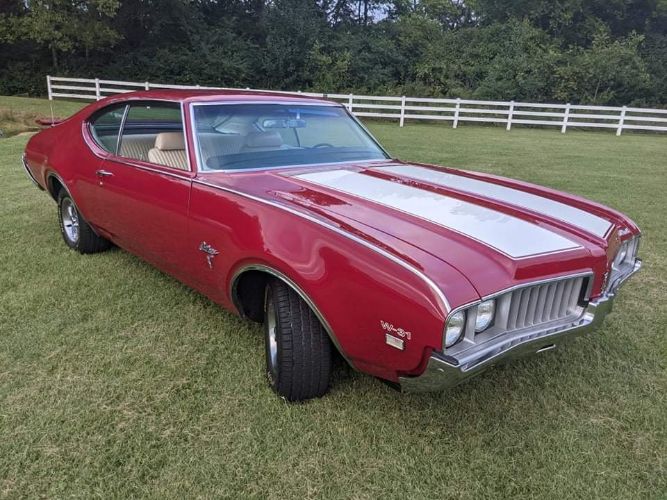 Unknown-Cutlass-1969-Crimson-Red-Pearl-White-21