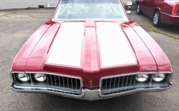Unknown-Cutlass-1969-Crimson-Red-Pearl-White-3