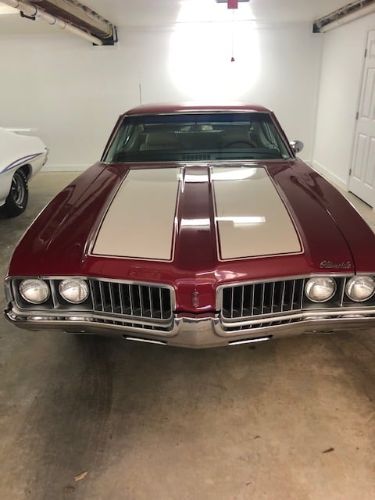 Unknown-Cutlass-1969-Crimson-Red-Pearl-White-9