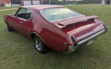 Unknown-Cutlass-1969-Crimson-RedWhite-Pearl-White-33