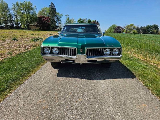 Unknown-Cutlass-1969-Green-Green-16