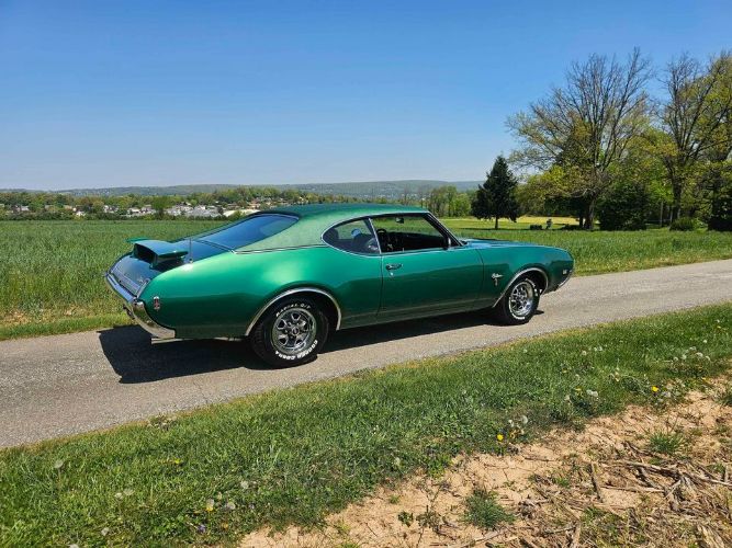 Unknown-Cutlass-1969-Green-Green-2