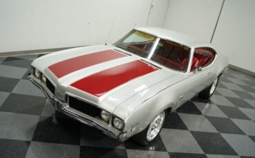 Unknown-Cutlass-1969-Platinum-Red-20