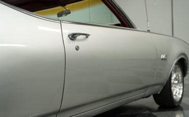 Unknown-Cutlass-1969-Platinum-Red-45