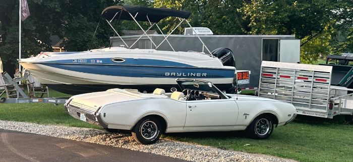 Unknown-Cutlass-1969-Triple-White-White-20