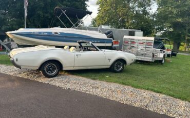 Unknown-Cutlass-1969-Triple-White-White-22