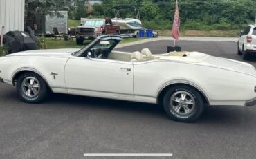 Unknown-Cutlass-1969-Triple-White-White-7