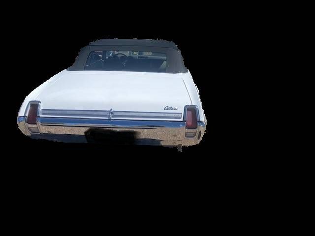 Unknown-Cutlass-1969-White-2