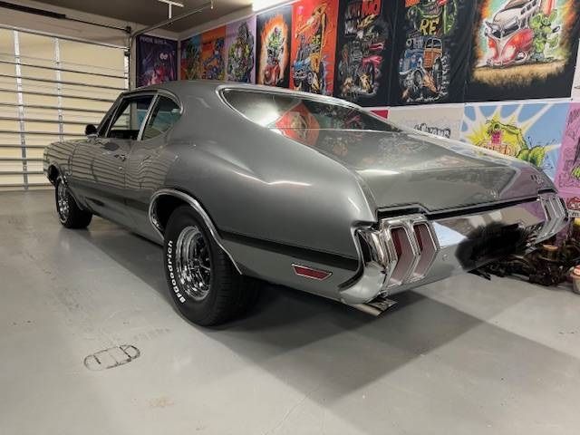 Unknown-Cutlass-1970-Silver-1