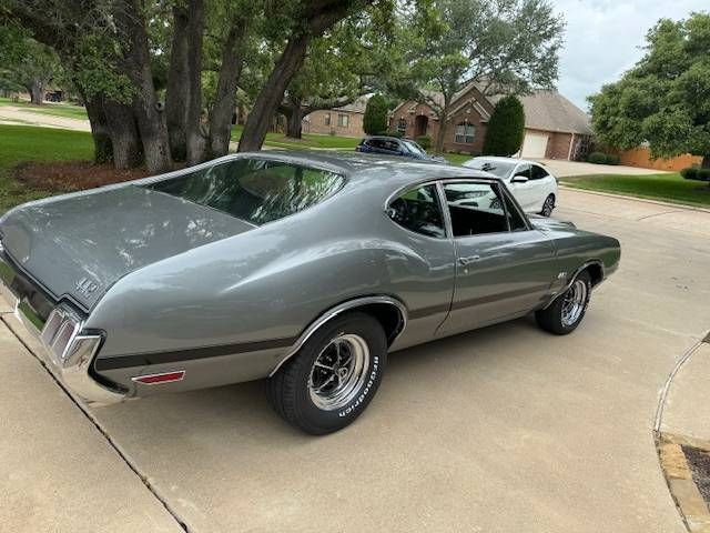 Unknown-Cutlass-1970-Silver-5