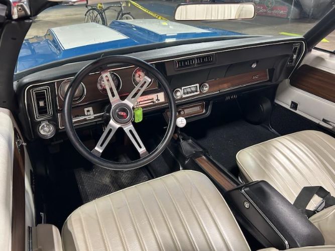 Unknown-Cutlass-1971-6