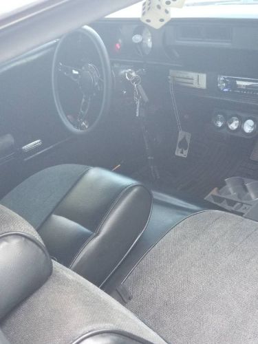 Unknown-Cutlass-1971-Black-Leather-2