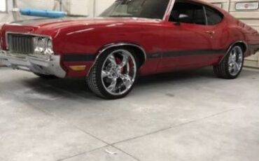 Unknown-Cutlass-1971-Black-Leather