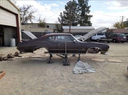 Unknown-Cutlass-1971-Brown-12