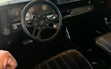 Unknown-Cutlass-1971-Brown-15