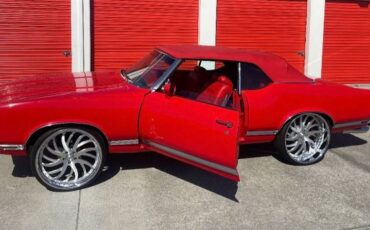 Unknown-Cutlass-1971-Red-Red