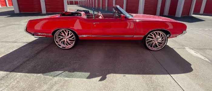 Unknown-Cutlass-1971-Red-Red-5